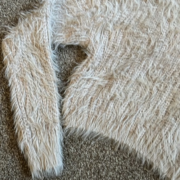 Shein tan sweater - Picture 3 of 5